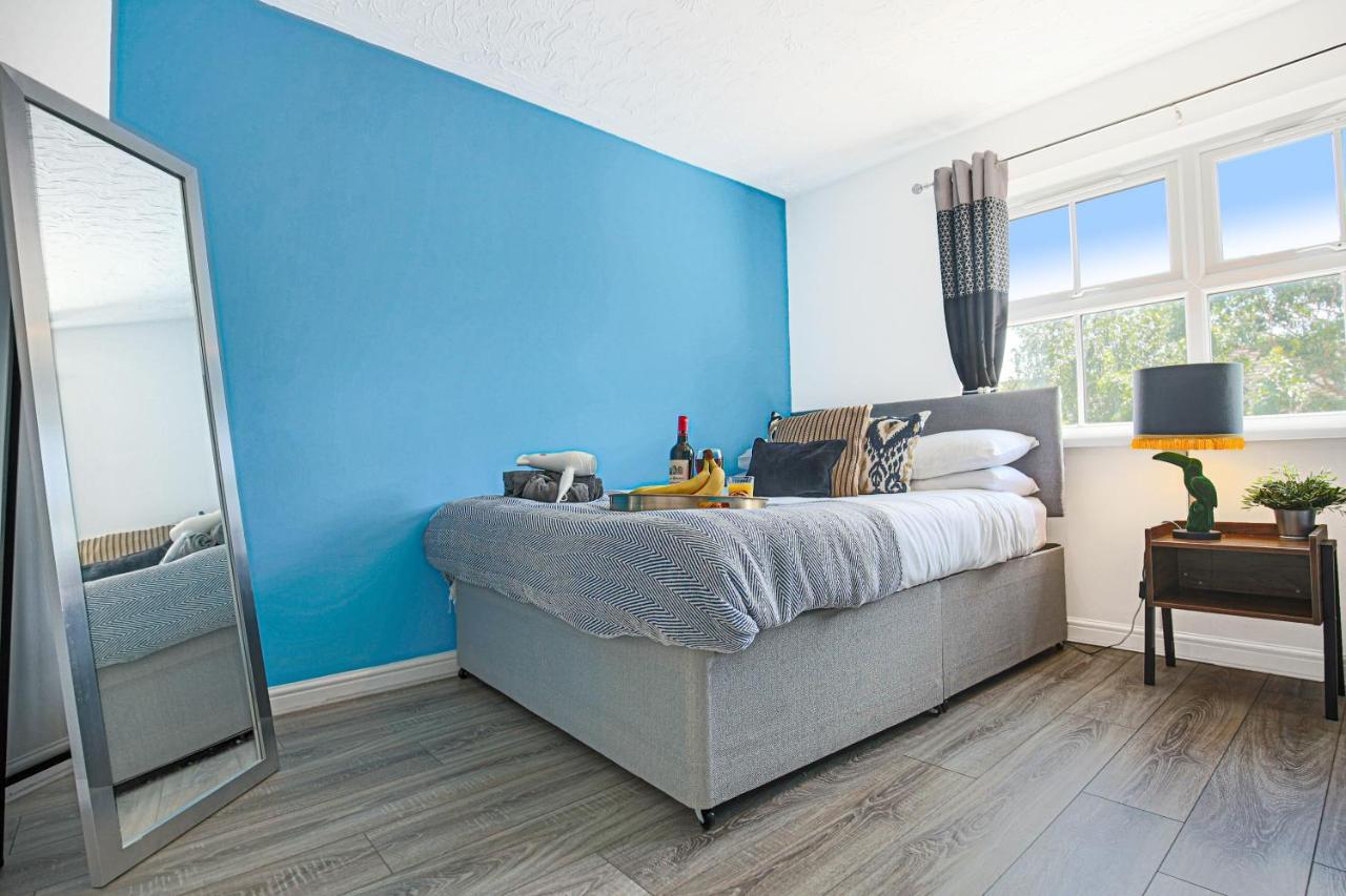 Delightful 2 Bed Apartment For Bicester Outlet Shopping By Platinum Key Properties المظهر الخارجي الصورة