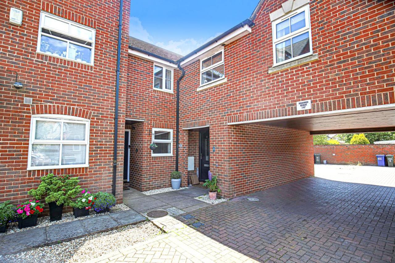 Delightful 2 Bed Apartment For Bicester Outlet Shopping By Platinum Key Properties المظهر الخارجي الصورة